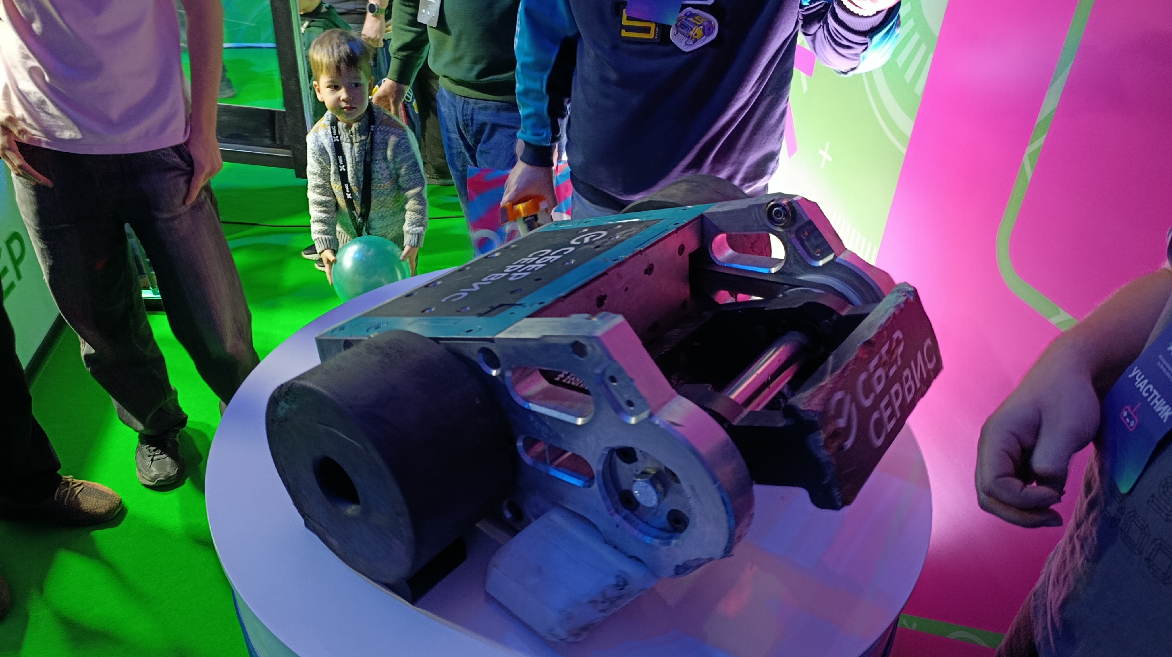 Погружение в «Битву роботов»: Команда робототехники БрГУ продолжает готовиться к выходу на всероссийскую арену