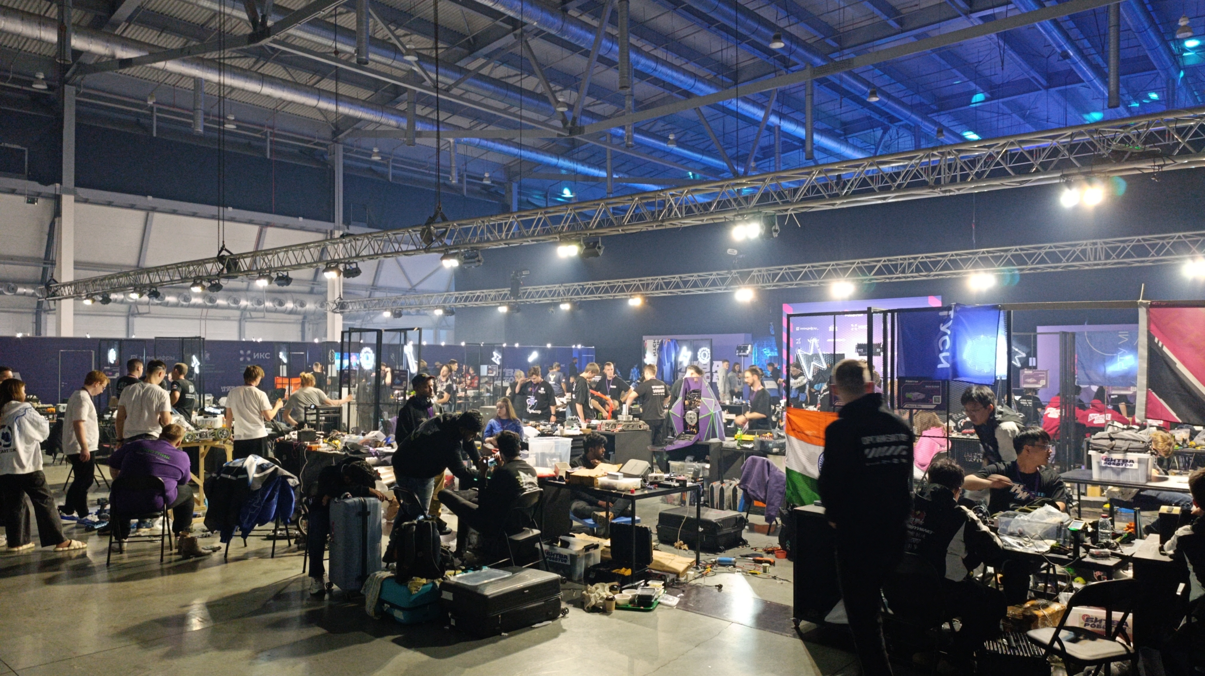 Погружение в «Битву роботов»: Команда робототехники БрГУ продолжает готовиться к выходу на всероссийскую арену